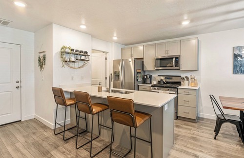 Layton House | Boho 3 Bedroom Townhome Near Ski Resorts & Hill AFB
