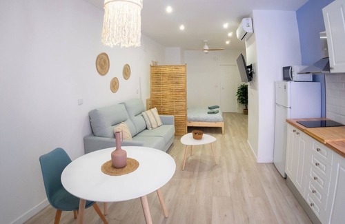La Malva-rosa Apartment | Boho Beach Flats