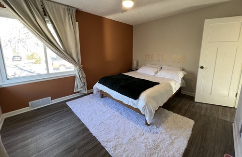 Greenwood House | Boho Chic family home - 15 minute drive to Downtown Indianapolis