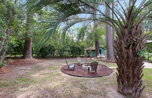 Garden City House | Boho House Mins To Downtown & Tybee Island + Pet Friendly