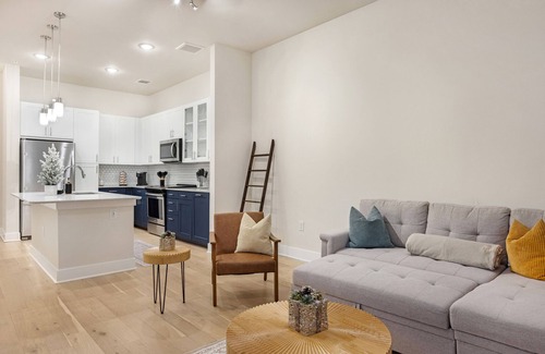 Northside Condo | Boho in Houston Heights