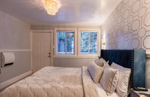 Northwood Hotel | Boho Manor Resort - Room B