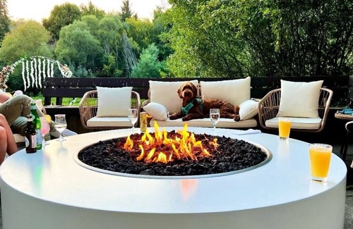 Northwood Hotel | Boho Manor Resort - Room F