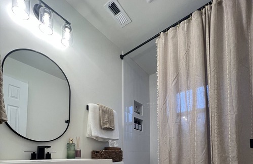 Donelson House | Boho Nashville Getaway~ 10 mins to Broadway!