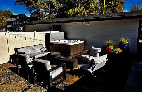 Sunset House | Boise Blue - North End -hot Tub -17 Mi To Bogus