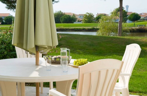 L'Aiguillon-sur-Vie House | Bon marché ! Maison avec terrasse privée | + Golf