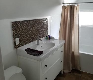 Jasper Apartment | Bon Homme View