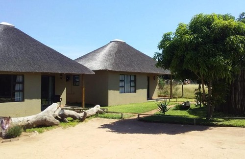 Thorny Bush Game Reserve Bed & Breakfast | Bongan Safari Lodge