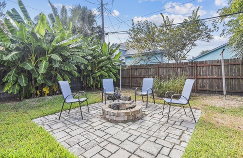 Galveston Cottage | Bonita Beach House