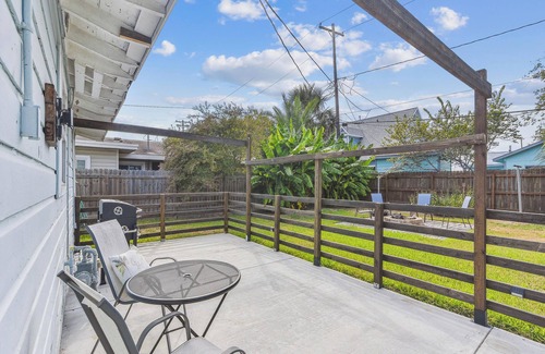 Galveston Cottage | Bonita Beach House