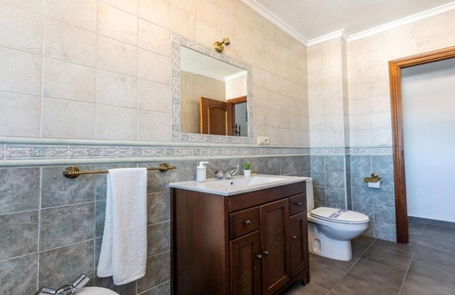 Bolonia Apartment | Bonito apartamento en Bolonia ( Aprt. Luz C)