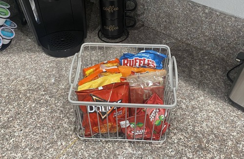 Eastside House | BonVoyage-Sleep&Sail-OvernightLayovers-Sleeps 8 Near Airport-Cruise Ports