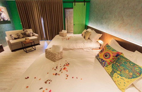 Dongshan Bed & Breakfast | Book 5