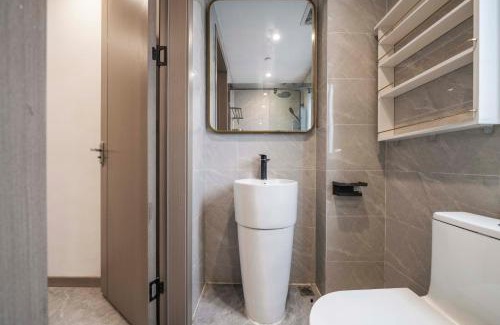 Hong Kou Apartment | Book and Bed - Quyang Apartment