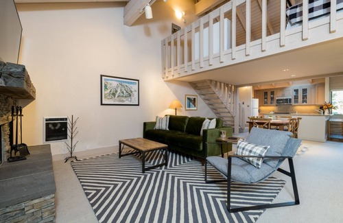 Sun Valley House | Book Now for a Festive Getaway! Condo with Mountain Views and Shared Hot Tub