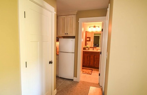 Lincoln House | Book now for your Fall getaway in the White Mountains!