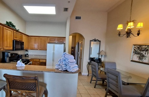Florida Central Atlantic Coast Condo | BOOK NOW SEPT 27-OCT 5 POOL LAKE DISNEY FIREWORK VIEW 9:30PM LOVELY 1 BDR 2 BTH