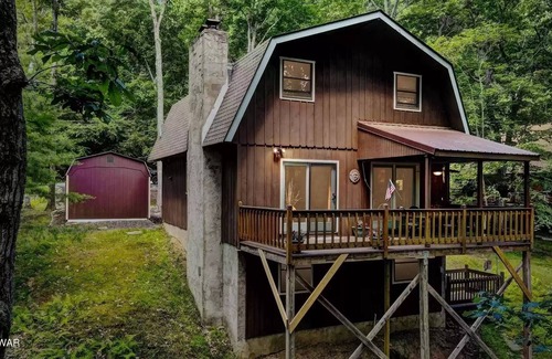 Lackawaxen House | Book Your Fall Getaway For Hiking, Kayaking, Tubing & Leaf Peeping