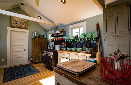 Provincetown House | Booking for late fall, winter and New Years - cozy fireplace, hot tub and sauna!