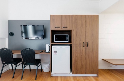 West Mackay Hotel | Boomerang Motor Hotel