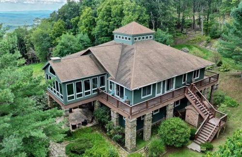 Boone House | Boone Mountain Getaway- Hot Tub, Firepit