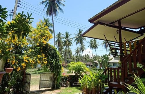 Thong Chai House | Boons Bungalow Ban Krut