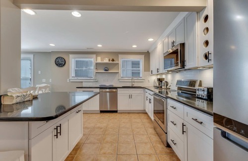 Kure Beach House | ☀️Boracay: 10BR Home-Panoramic Ocean Views-Private Beach Access☀️