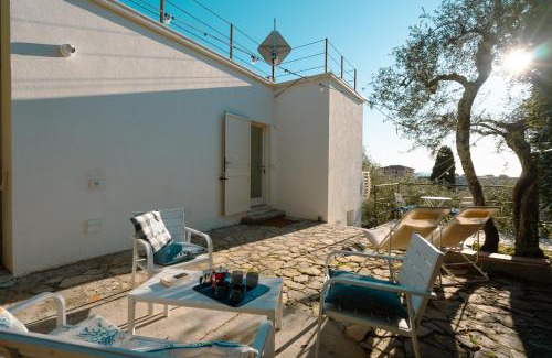 Tellaro Apartment | Borgo Antico - Casa White Tellaro P1