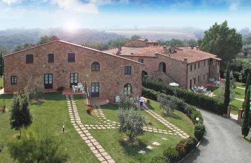 Montaione Apartment | Borgo Collelungo. Oasis of relaxation and relax.