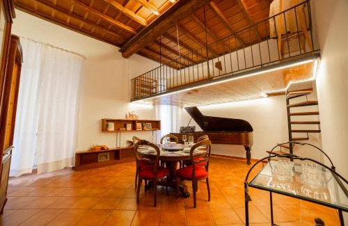 Rione XIV Borgo Apartment | Borgo Pio 64 - Vatican City