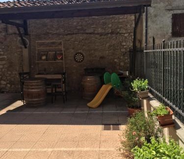 Roe Apartment | BORGO VOLCIANO GARDA LAKE APP.2