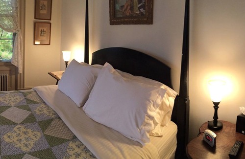 Montgomery Bed & Breakfast | Borland House Inn