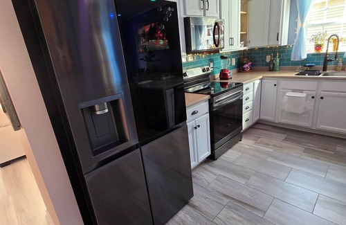 Murfreesboro House | Boro Breeze Island Escape - Cozy, Close, Amenities, Sleeps 8