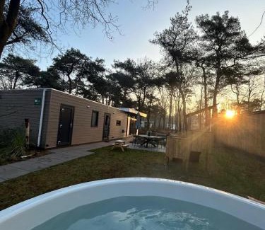 Municipality of Hellendoorn Ski Chalet | Bos chalet Hellendoorn met Hottub