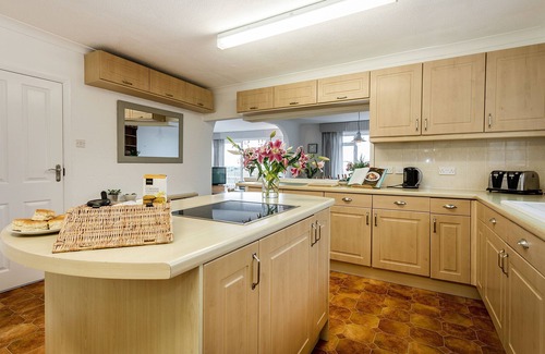 Tintagel Cottage | Boskenna - a large family home that sleeps 10 guests in 5 bedrooms