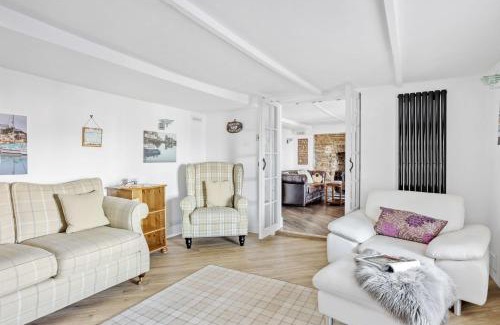 Brixham House | Bosuns Cottage