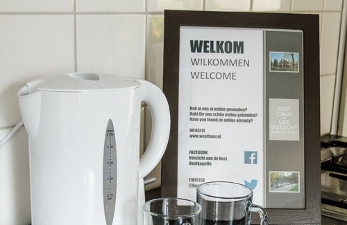 Oostkapelle Apartment | Boszicht 2 aan de Kust luxury apartment 2 adults and 2 children. Beach 800 mtr
