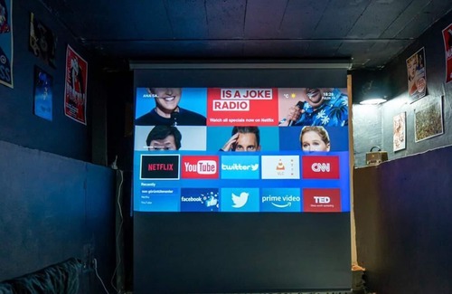 Balat Villa | Botanical House in Town Square