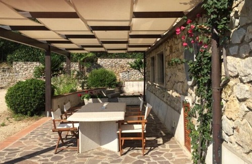 Porto Azzurro Apartment | Bouganvillae studio