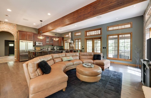 Lake Harmony Villa | Boulder Lodge Waterpark & Ski Resort -Big Boulder & Jack Frost-Hot Tub-GameRoom