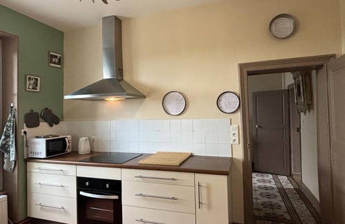 Jaligny-sur-Besbre Cottage | Bourgeois House 1830 with Garden, Pets Allowed