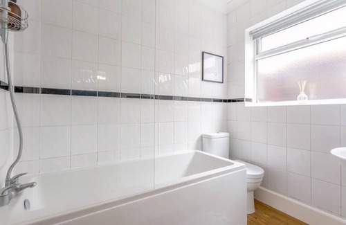 Southbourne Apartment | BOURNECOAST: Light and airy ground floor flat with good size garden - FM9559