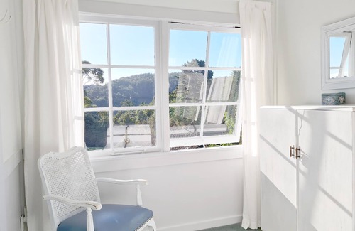 Parua Bay Cottage | Boutique Accommodation at Orchard Cottage - privacy & outdoor baths