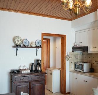 Arachova Apartment | Boutique Arachova Retreat - Peaceful Mountain View