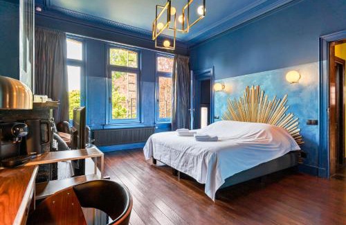Zurenborg Apartment | Boutique Baron Osy Suites Blue & Third
