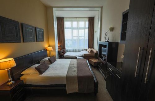 Aalsmeer Hotel | Boutique Hotel Chariot - Amsterdam Schiphol Airport