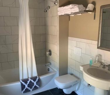 Northport House | Boutique Hotel Room 1