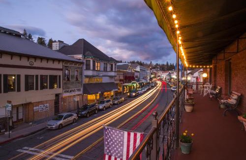 Placerville Hotel | Boutique Retreat in Wine & Gold Country