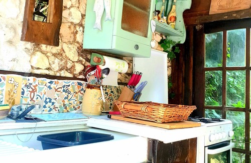 Saint-Paul-Lizonne Apartment | Boutique studio with characterful decor, private pool pool & holistic therapies.