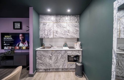 Sheffield Apartment | Boutique Studio with Designer Finishes – APT 16